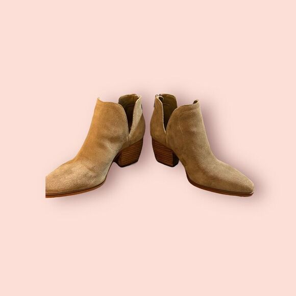 Vince Camuto Taupe Gray Foxy‎ Oiled Suede Ankle Boot Womens Size 7.5M Doralli - Picture 4 of 5